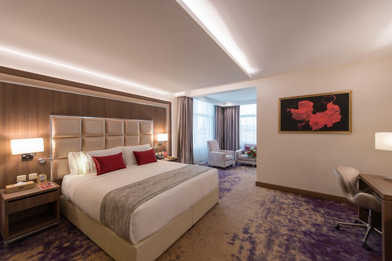 Ramada By Wyndham Continental Jeddah Hotel Exterior photo
